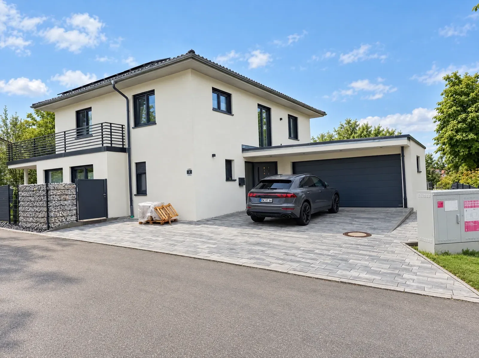 Einfahrt am Neubau — Projekt von Außenanlagenbau Melcher