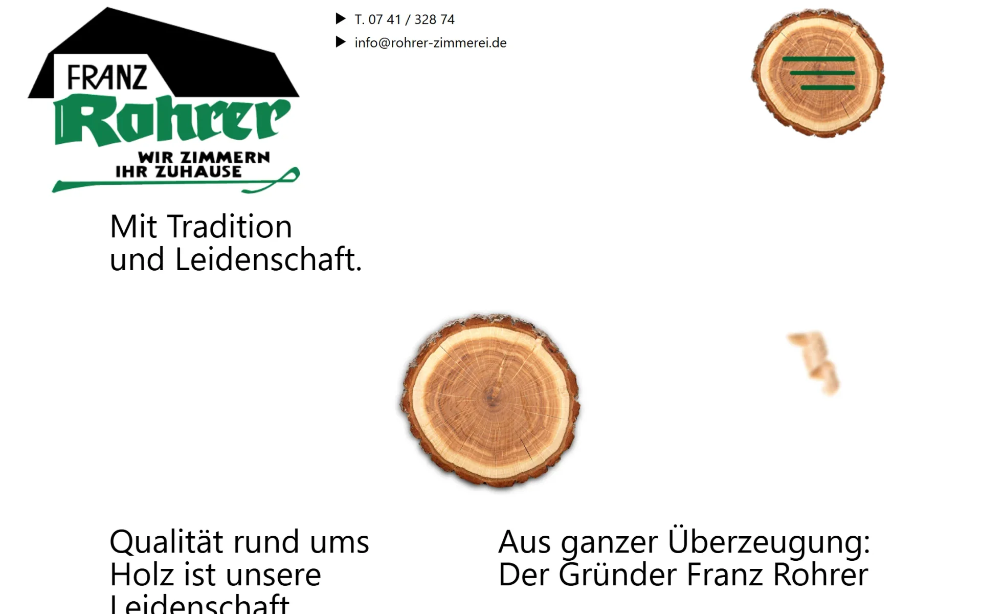 Die bisherige Website der Zimmerei Franz Rohrer: Logo, Claim „Mit Tradition und Leidenschaft" und eine Baumscheibe als Menü